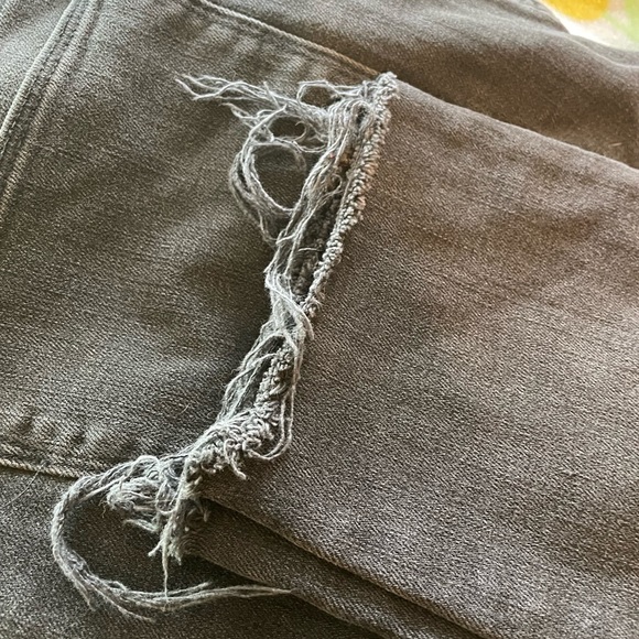 Gap ankle jeans button fly w/ raw hem - Picture 5 of 8